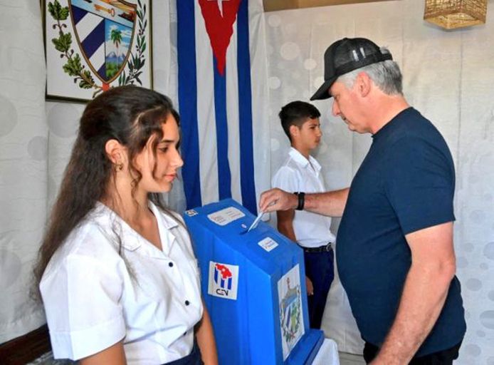 Cuban President Miguel Diaz-Canel will vote in very limited parliamentary elections at the end of March, and the regime has not provided an explanation for the fuel shortage.