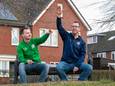 Erwin van Schilt van ODIO (links) en Ronald Broos van METO in hun speeltuin. Ze kunnen zaterdagavond net zo goed samen op de bank gaan zitten. ,,Want zoveel geheimen hebben we niet voor elkaar."