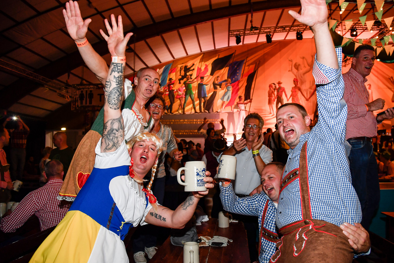Organisatoren tekenen opnieuw voor Oktoberfeesten in Oktoberhallen Wieze “Overtuigd dat we