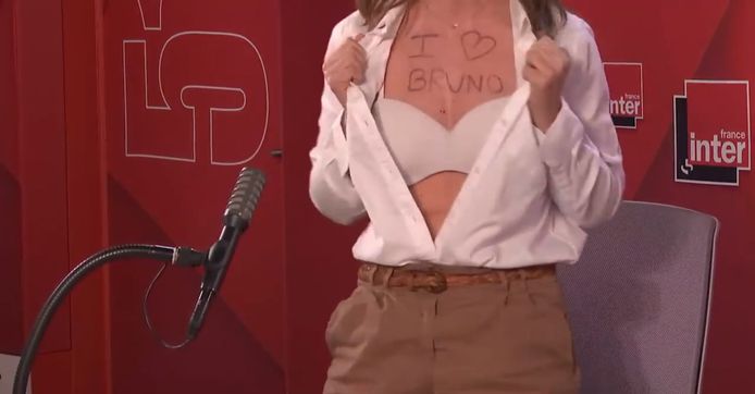 Toute Nue A La Radio Charline Vanhoenacker Tombe Le Haut Facon Corinne Masiero Tele 7sur7 Be