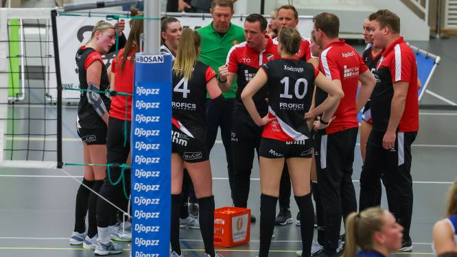 Volleybal: Apollo 8 ziet concurrentie weglopen, Devoko boekt derbyzege op Krekkers