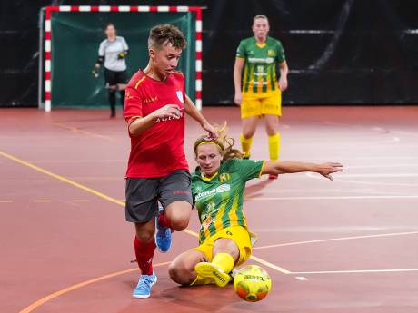‘Messi’ maakte de stap van ADO naar het zaalvoetbal bij ZVV Den Haag: ‘Dit is veel spectaculairder’