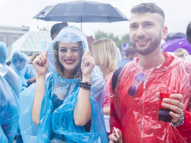 Wordt het straks dansen in de regen op Pukkelpop? Festivalgangers en organisatoren vertellen hoe zij de nattigheid trotseren