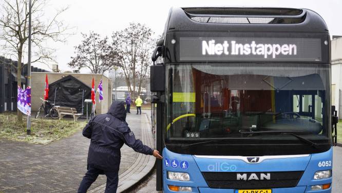 Vakbonden waarschuwen: Breek ov-staking niet, cao-overleg zit muurvast