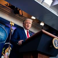 Trump kreeg de ene nederlaag na de andere over zich heen. En toen richtte hij zich op een vertrouwd doelwit: de pers
