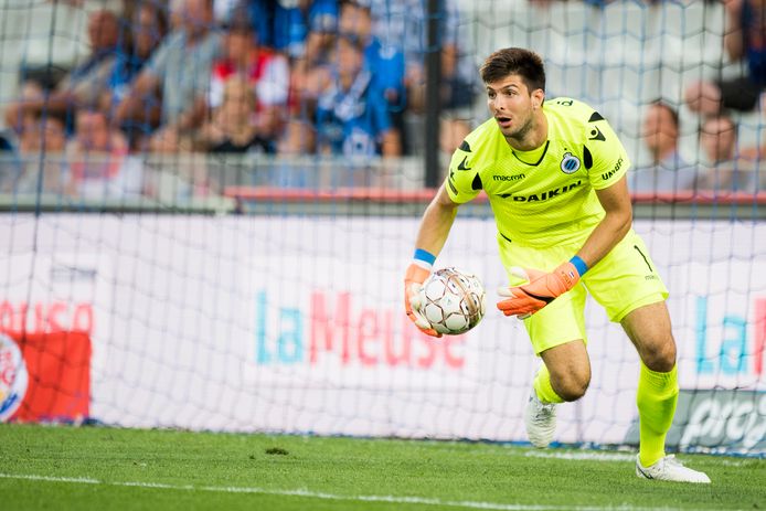 Karlo Letica hield in de tweede helft Club Brugge recht met een prima redding.