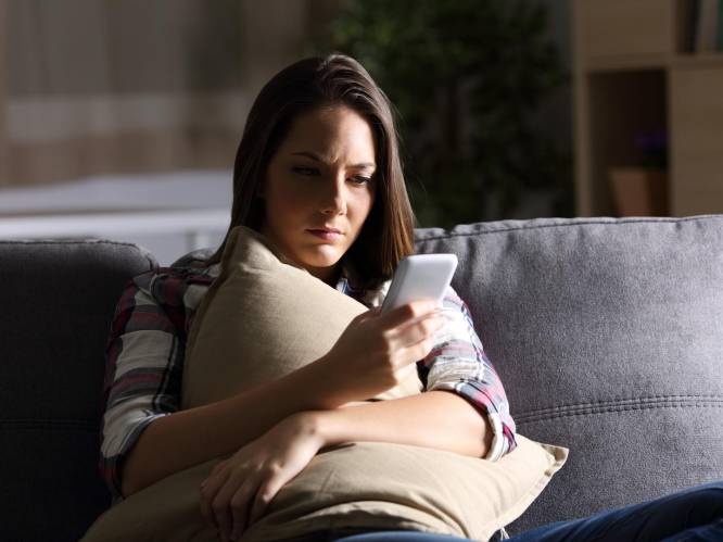 Ruim helft jonge vrouwen al online lastiggevallen