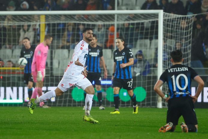 Bruno celebrates the score 1-2.