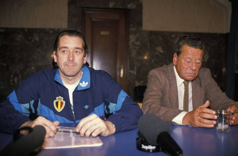 Walter Meeuws, hier naast Guy Thys, werd op z'n 38ste bondscoach van de Rode Duivels. Beeld Photonews