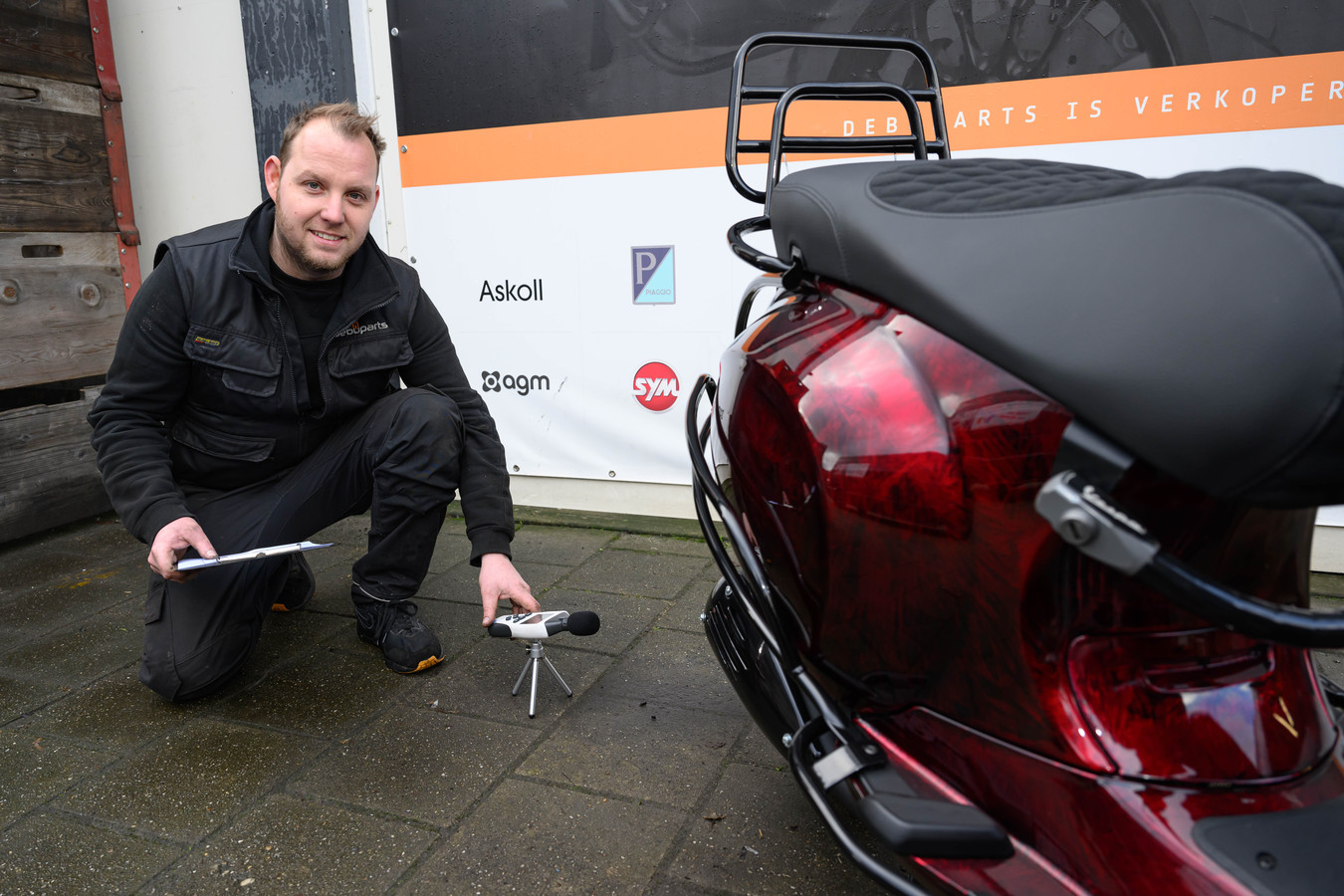 Run op opvoeren snorscooters in Enschede ‘Helm op bij 25 kilometer per uur? Je schaamt je rot