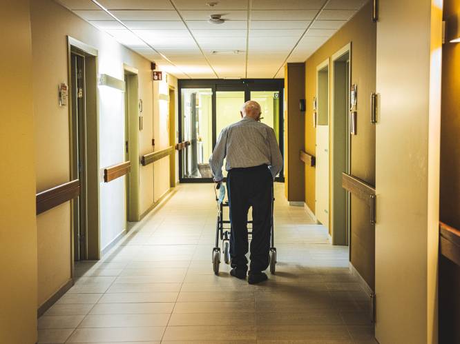 “Overal versoepelingen, maar kwetsbare personen in de kou”: Vlaams Patiëntenplatform pleit voor Covid Safe Ticket bij bezoek in ziekenhuizen en woonzorgcentra