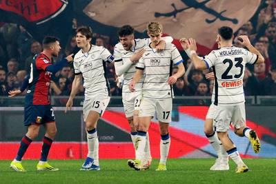 KIJK. Héérlijke goal De Ketelaere houdt Atalanta op Champions League-koers, Belg nu al goed voor zes goals in zeven matchen