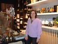 Sandra in de nieuwe O'lys blanc op de vaste locatie op de Graanmarkt in Ninove.
