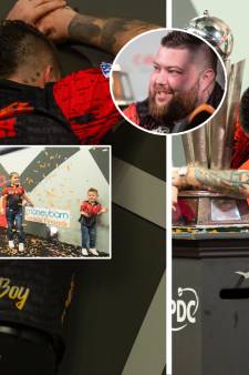 ‘Koning’ Michael Smith blijft ook op de troon gewoon: ‘Michael van Gerwen is de beste darter ter wereld’