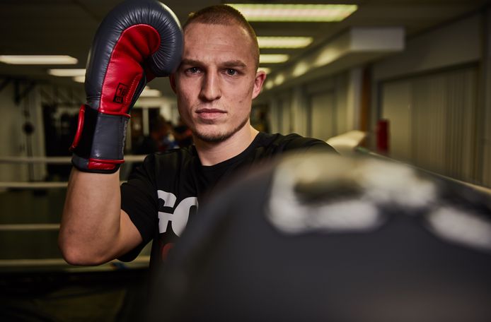 De Ambachtse bokser Robert Vrdoljak: ,,Studie en sport kan ik goed combineren.’’