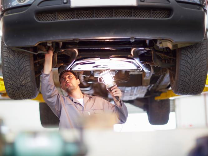 Auto tegen fietser | Meerhout | hln.be