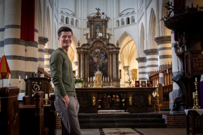 Paul van der Hamsvoort uit Oirschot is een progressieve en veranderingsgezinde theoloog en misdienaar.
