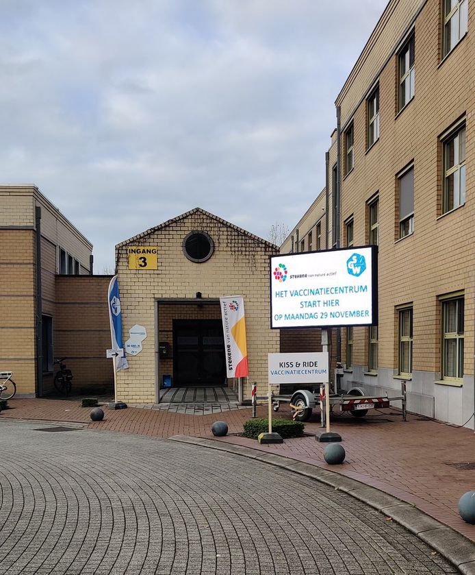 Vaccinatiecentrum 't Paviljoen in Sint-Gillis-Waas.