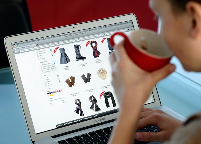 De helft van de online gekochte kleding wordt weer teruggestuurd bij online modewinkel Zalando.