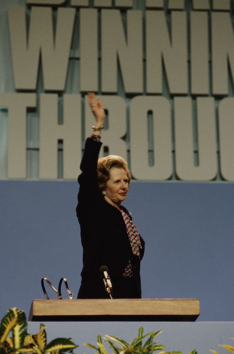 Thatcher op de ochtend na een bomaanslag op het gebouw waar de Conservatieven congresseerden in 1984. De aanslag werd opgeëist door de IRA. Beeld Getty Images