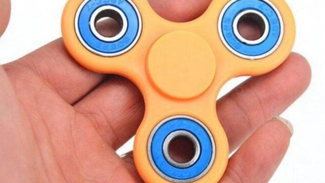 Wat zijn de 'fidget spinners' die plots iedereen wil?