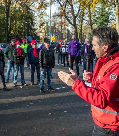 Werknemers Metaal en Techniek regio Tilburg houden 24-uurs-staking