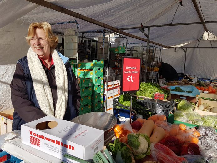 Mainstream schors Giraffe Straalkacheltjes en thermo ondergoed op de markt in Breda | Breda |  bndestem.nl