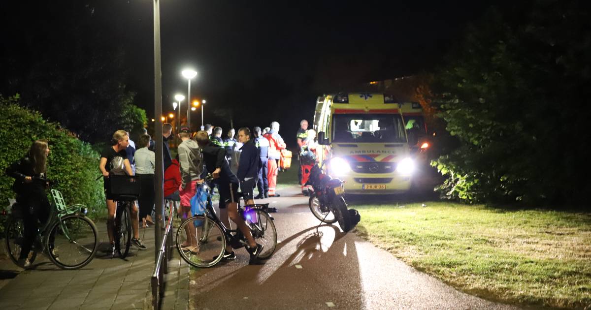 Man gewond na val met scooter op fietspad in Tiel Tiel AD.nl