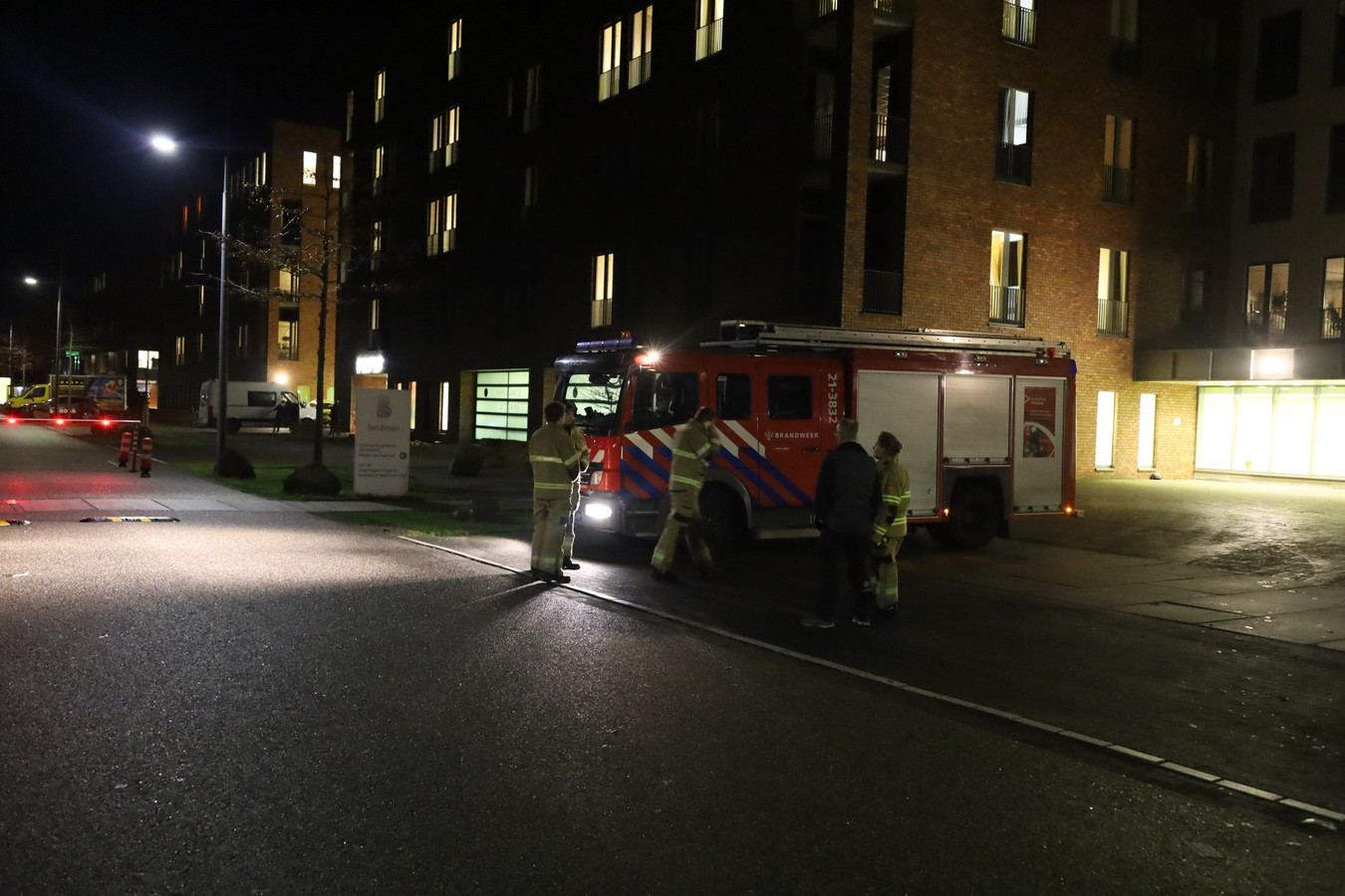 Ring knelt vinger van vrouw af, spoedeisende hulp moet brandweer bellen Foto ed.nl