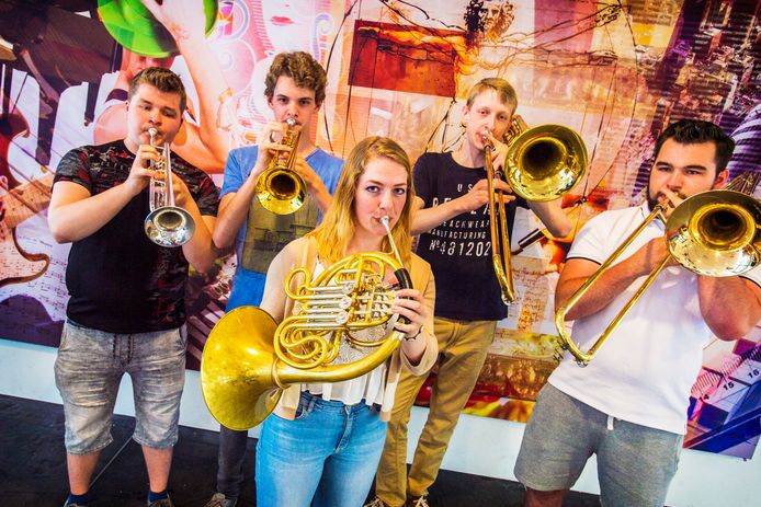 Repetitie van het koperensemble bij AMPA.