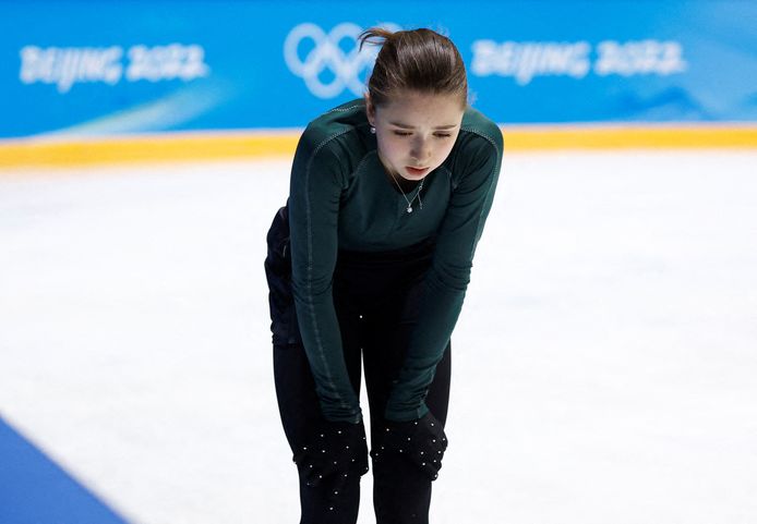 Kamila Valieva mag ondanks een positieve dopingtest meedoen aan de korte kür.