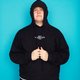 Lewis Capaldi is een eenvoudige Schotse jongen die nog thuis woont, maar wat een succes!