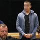 Zijn vader was dood. Nu moest de burgemeester boeten