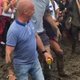Man komt vast te zitten in modder op Glastonbury festival (filmpje)