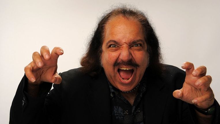 Porno-acteur Ron Jeremy mag weer aan het werk ...