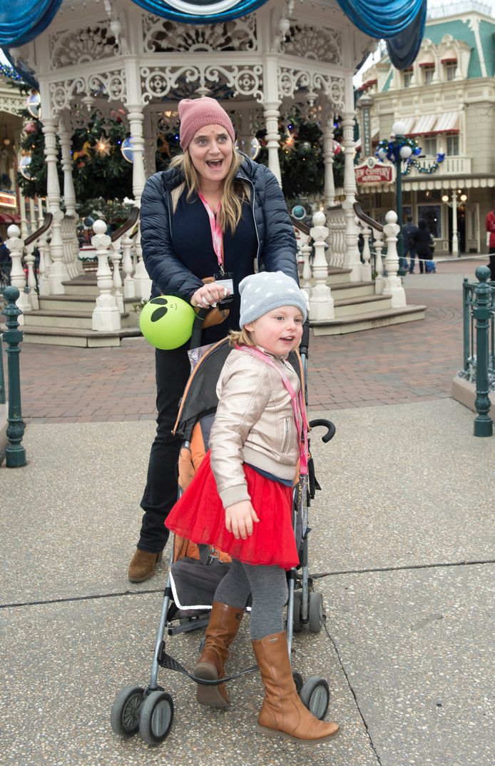 Ruth: ‘Mijn dochter Charlie-Sue voelt zich helemaal een prinses in Disneyland Paris.’