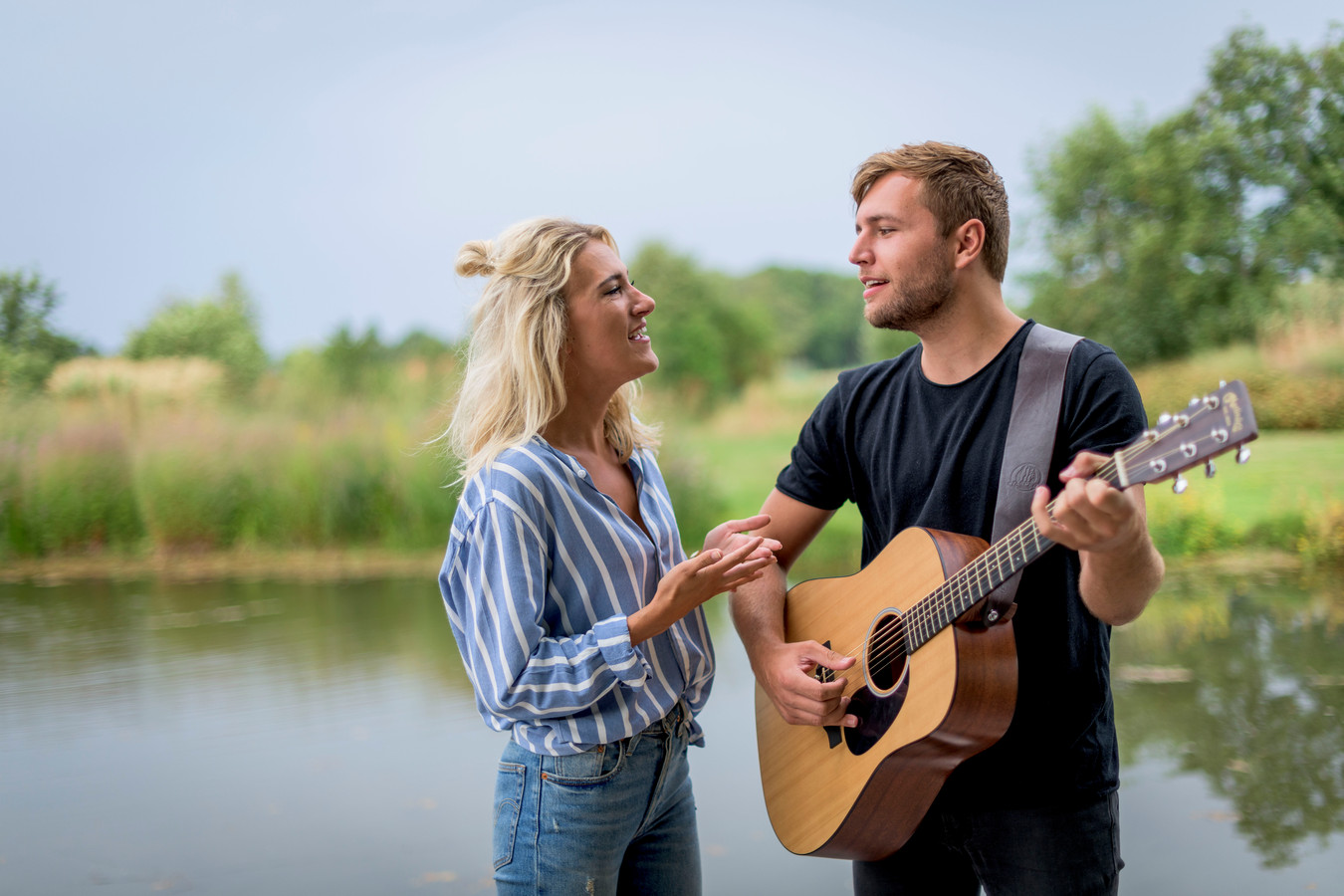 Achterhoeks coverduo Suzan & Freek breekt door via Facebook | Foto