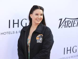 Lana Del Rey vreest voor veiligheid van zichzelf en familie: haar wagen werd gestolen door stalker