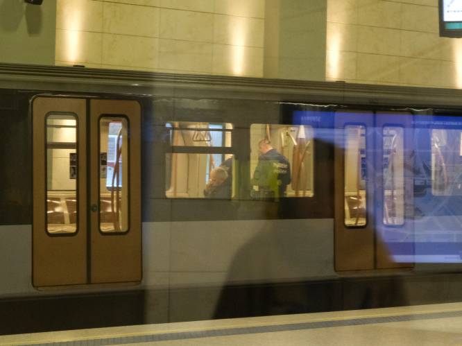 Man die pendelaars in metro aanviel wordt geïnterneerd