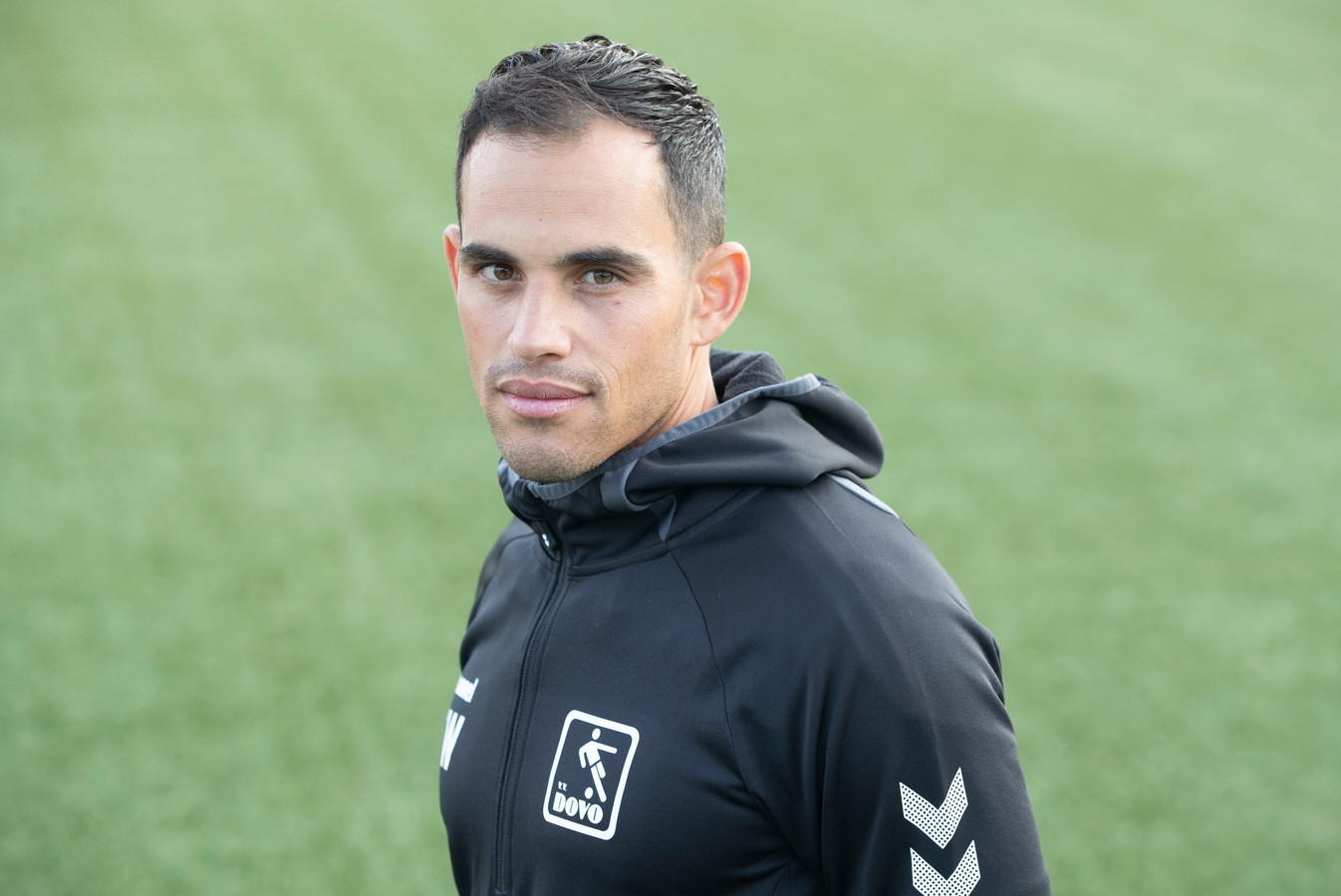 DOVO-trainer Florian Wolf gaat komend seizoen zijn tweede jaar in bij de Veenendaalse derdedivisionist.