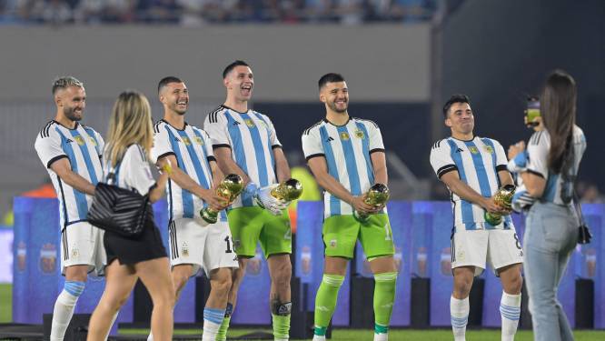 Emiliano Martínez en Ajax-doelman Geronimo Rulli steken de draak met veelbesproken viering