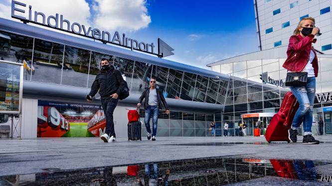Code oranje houdt vakantiegangers op het vliegveld niet tegen: ‘We gaan heel voorzichtig doen hoor’