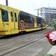 Nederland rouwt: vlaggen halfstok op de Domtoren en bloemen bij de trambaan