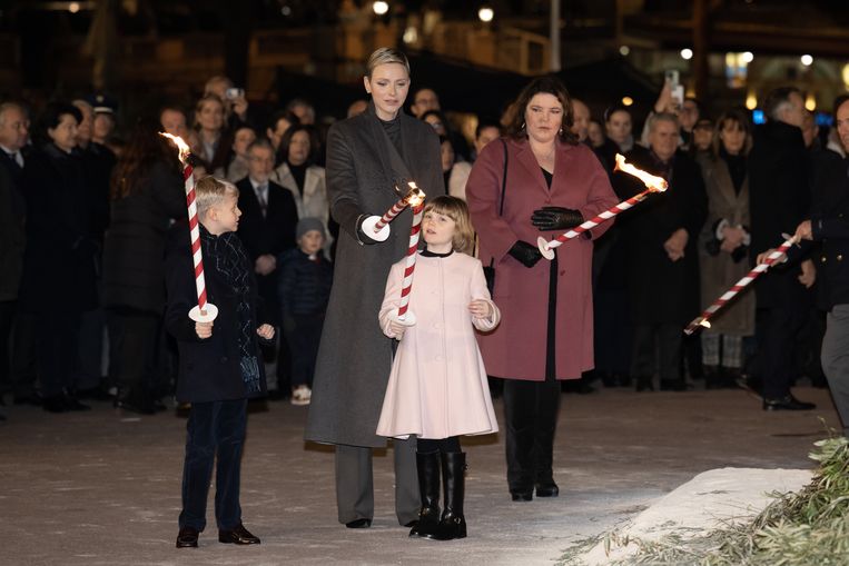 Prinses Charlene van Monaco bezocht een bootverbranding met haar kinderen Beeld Corbis via Getty Images