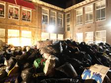 Honderden mensen in Den Haag zamelen spullen in voor slachtoffers aardbeving Turkije en Syrië