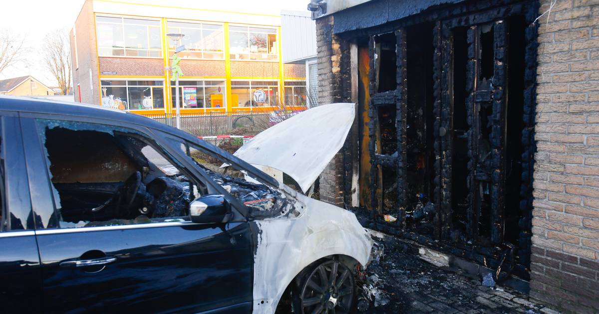 Autobrand slaat over naar garage in Eindhoven Eindhoven AD.nl