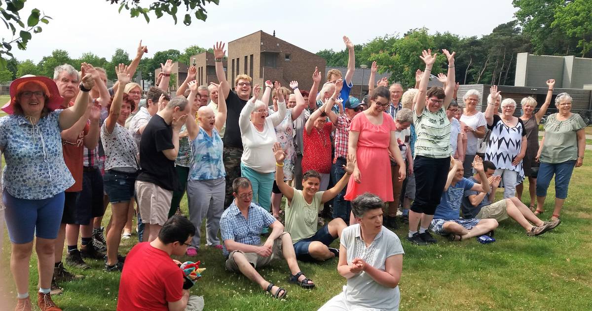 Wandelclub in Duizel al halve eeuw actief: 22 keer om de wereld