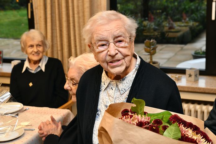 Zuster Hilda vierde haar 101ste verjaardag.