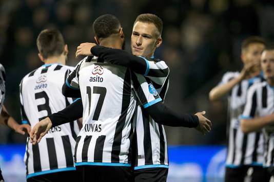 Heracles Duwt Fc Groningen En Faber Verder In De Zorgen Nederlands Voetbal Destentor Nl