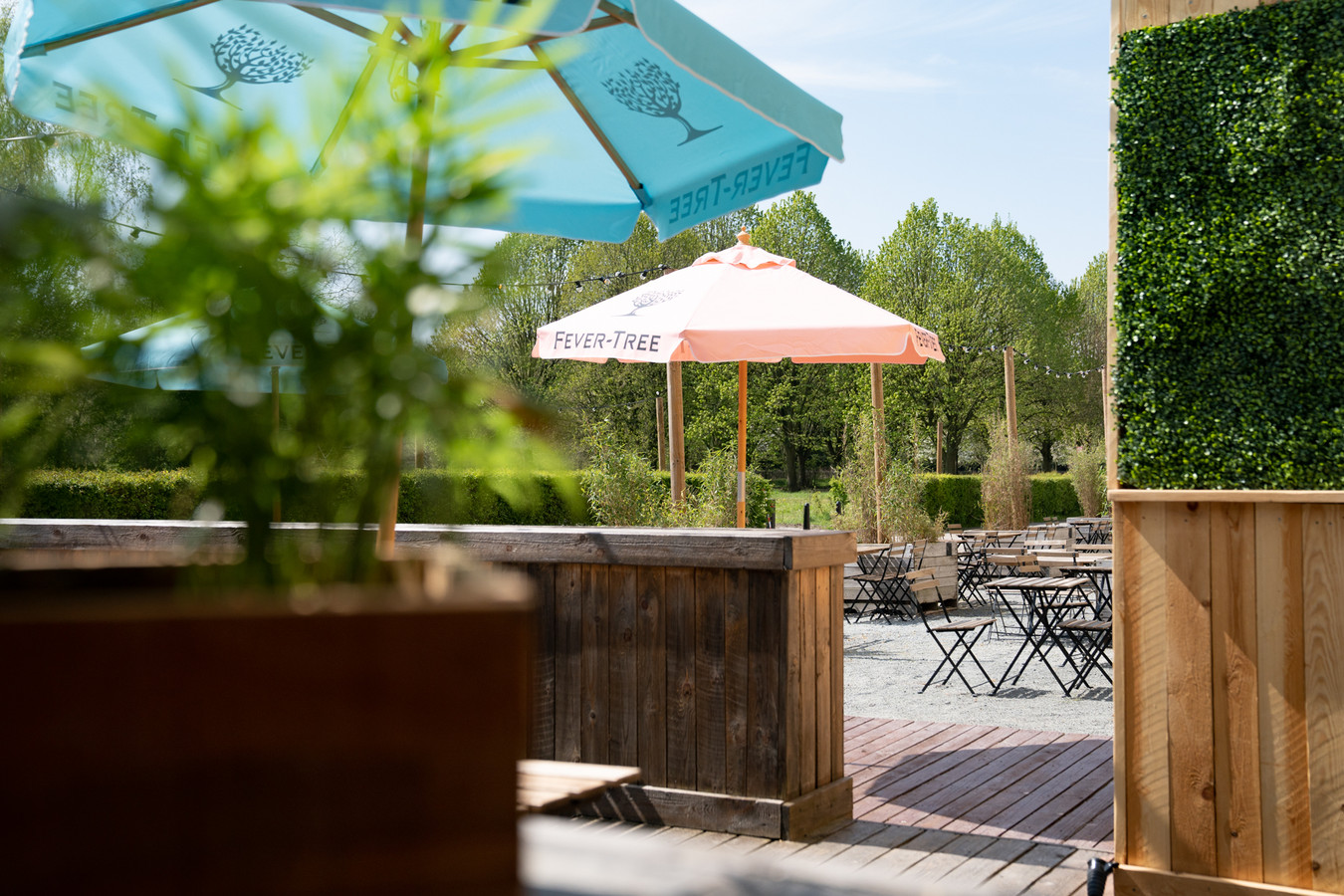 IN BEELD. Zomerbar Bar Bernaar helemaal klaar voor nieuw seizoen Foto